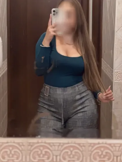 Amelie, 24