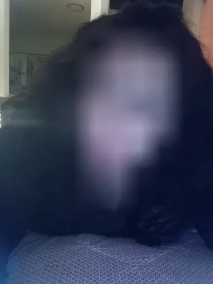 Anna, 39