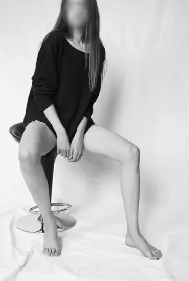 Emilia, 28