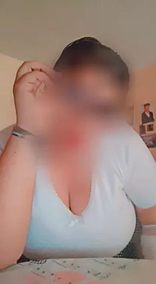 Emma, 35