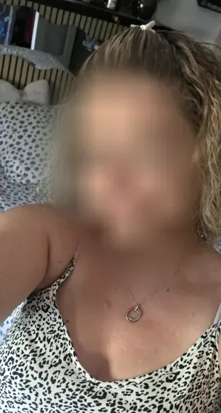 Emma, 35