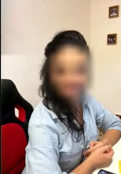 Esra, 33
