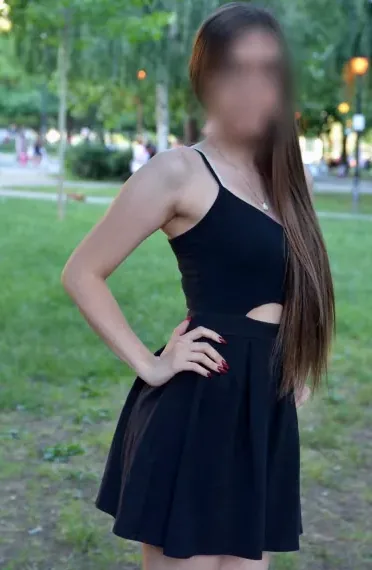 Fatma, 27