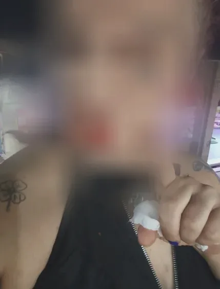Helena, 37