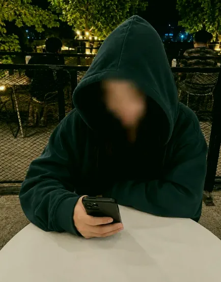 Jasmin, 26
