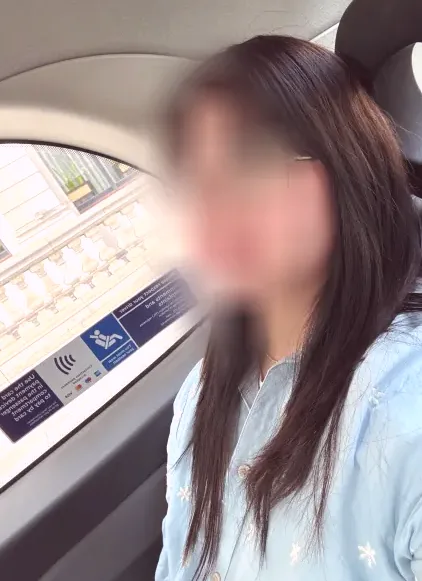 Lilly, 35