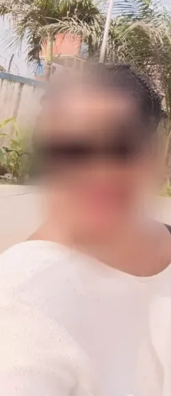 Maja, 25