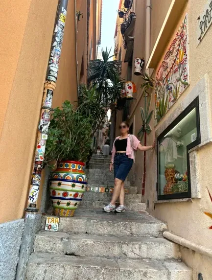 Marie, 35