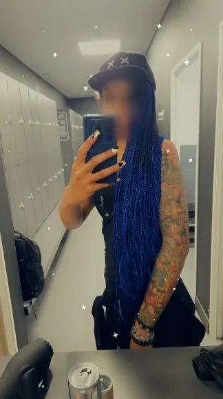 Melina, 34