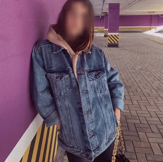 Sandra, 31