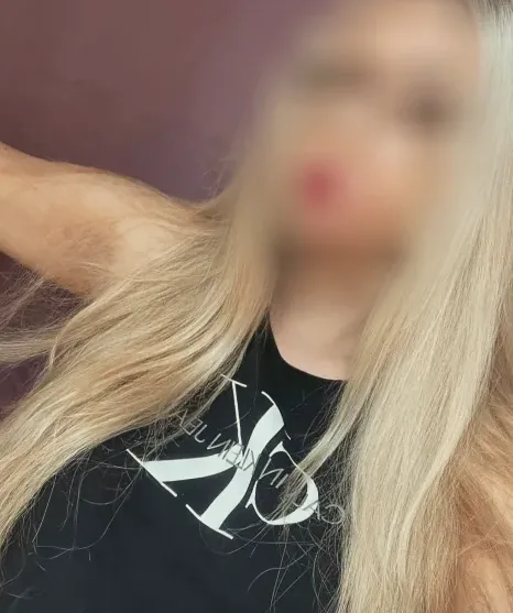 Sophia, 24